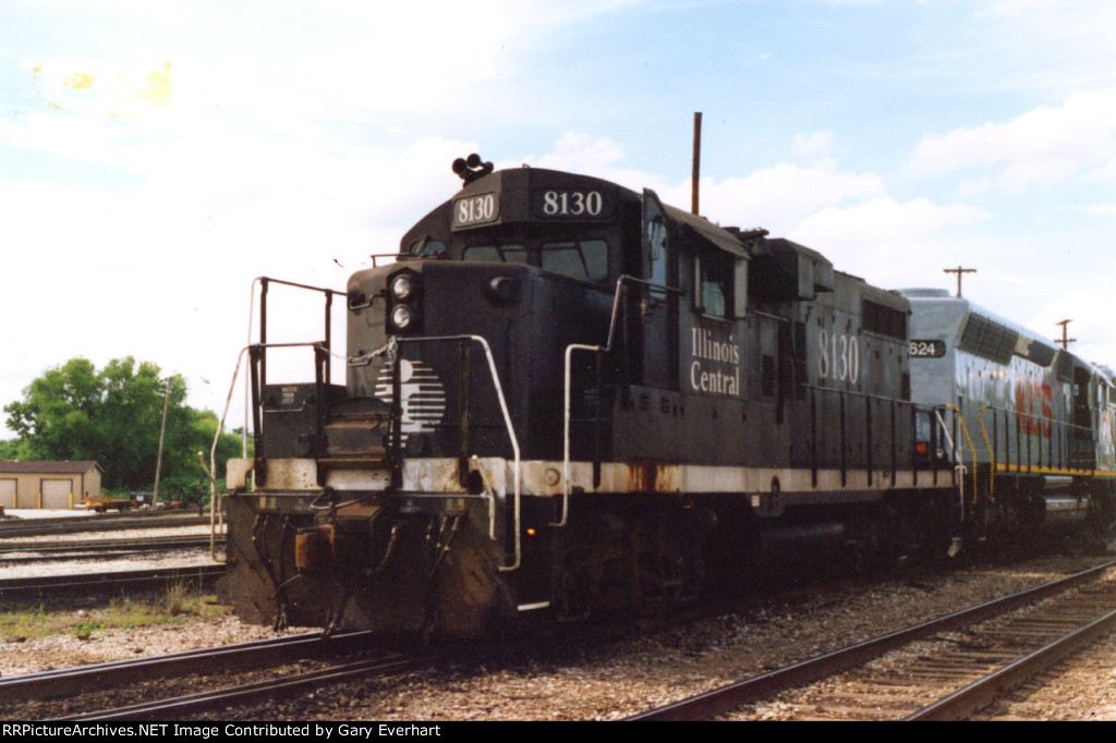 IC GP10 #8130 - Illinois Central